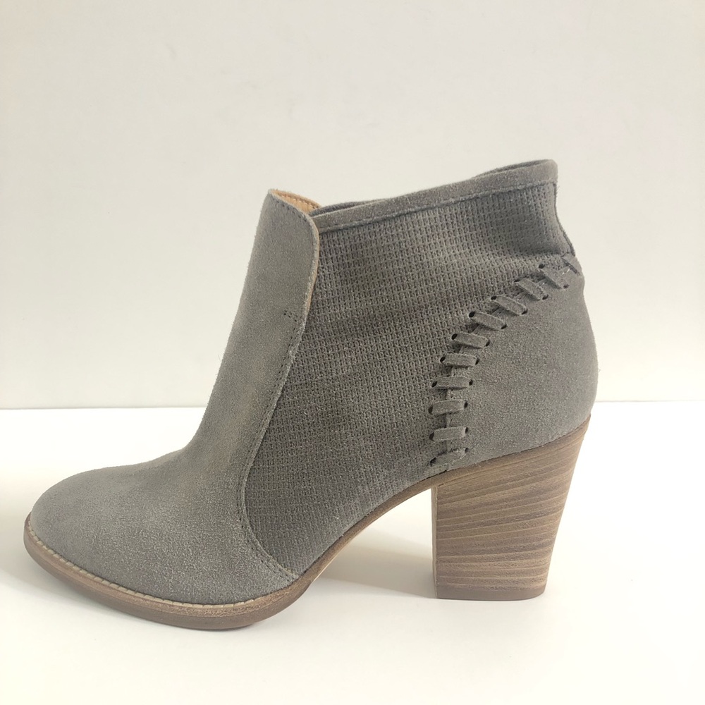 Aquatalia Gray Suede Ankle Booties Size 8 Made in Italy